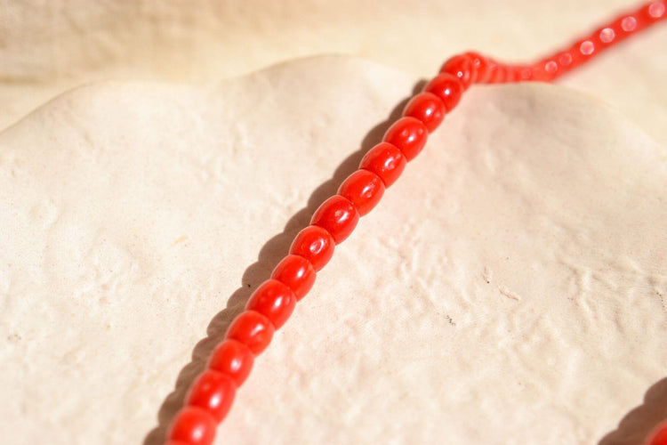 Collier Collier en or jaune orné de perles de Corail 58 Facettes Ref3501