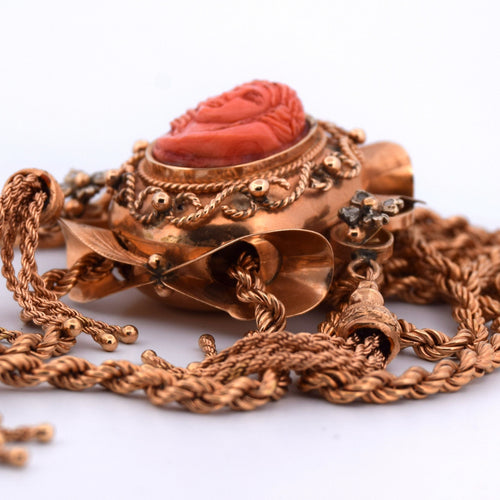 Collier Collier ancien avec camée corail en or 14k et diamants 58 Facettes CL115