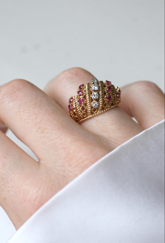 Bague 56.5 Bague Boule torsade or jaune, diamants et rubis 58 Facettes