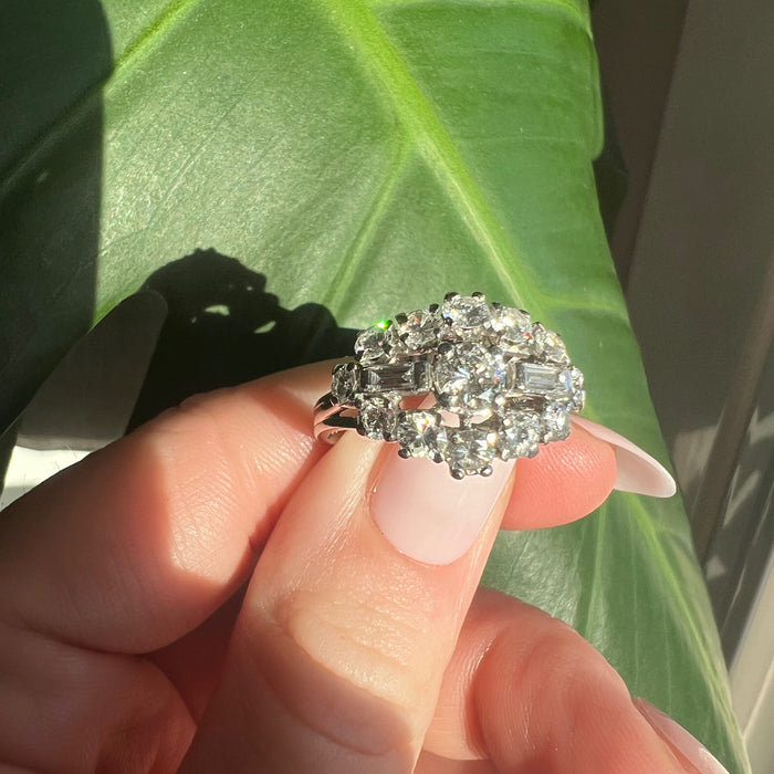 Bague Vintage or blanc, platine, diamants