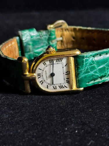 Montre [RARE] CARTIER - Montre Cloche Calandre - Petit modèle - Réf. 6603 - Or jaune 18 carats - Vintage 58 Facettes