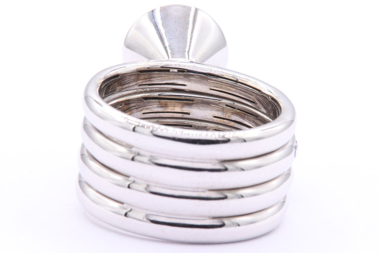 Bague 56 Bague contemporaine en or blanc sertie de diamants noirs et de diamants 58 Facettes B399