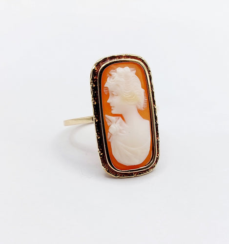 Bague 50 Bague marquise antique or jaune, camée sur coquille 58 Facettes A05866