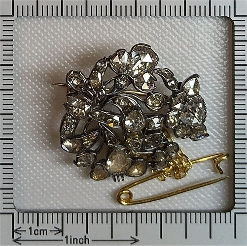 Broche Opulence du Vieux Monde : Broche baroque en diamant taille rose vers 1680 58 Facettes 22027-0087