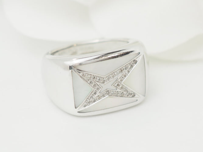 Bague 50 Bague Mauboussin "Grande vie" en or blanc, Nacre et diamants 58 Facettes 33601