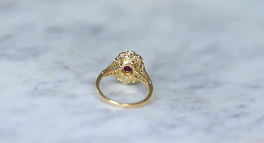Bague 59 Bague Marguerite Ovale Rubis et Diamants 58 Facettes