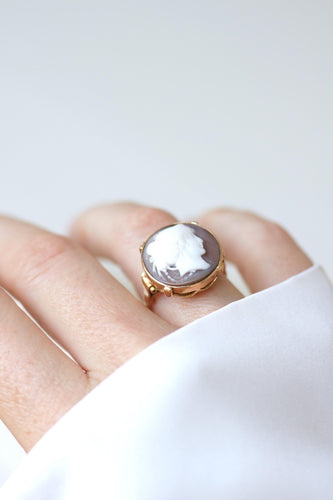 Bague 55 Bague Camée Coquille sur or rose 1940 58 Facettes