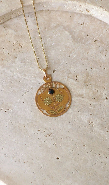 Pendentif Pendentif médaille Or Jaune 58 Facettes