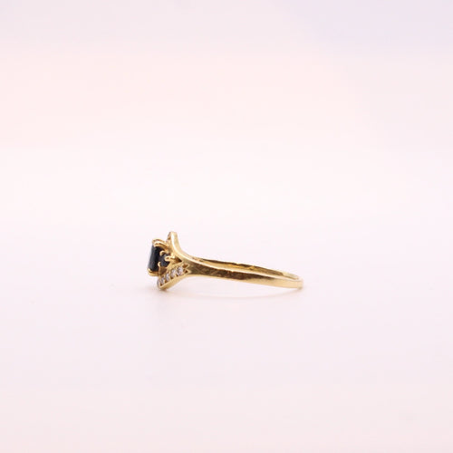 Bague Bague trilogie de saphirs et entourage de diamants effet vague 58 Facettes