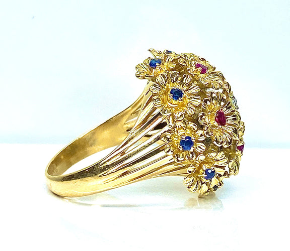 Bague 53 Bague - Bague multifleurs en or jaune et saphirs, rubis, diamants 58 Facettes AB671