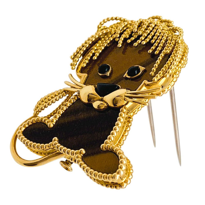 Clip Clip Van Cleef & Arpels, "Lucky Animals Lion," en or jaune, oeil de tigre et onyx. 58 Facettes 29924