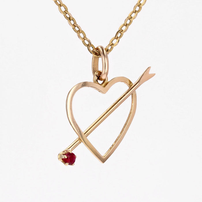 Pendentif coeur fléché