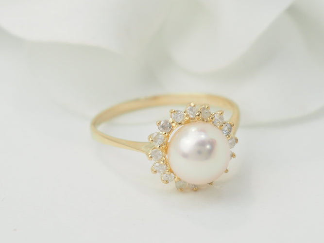 Bague 52.5 Bague en or jaune, perle de culture et diamants 58 Facettes 33428