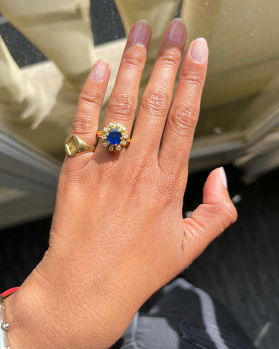 Bague 58 Bague Pompadour en or jaune, saphir et diamants 58 Facettes