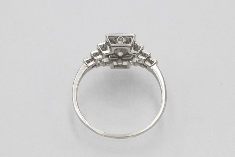 Bague 59 Bague vintage Art Déco en platine sertie de diamants taille brillant ancien 58 Facettes 11327
