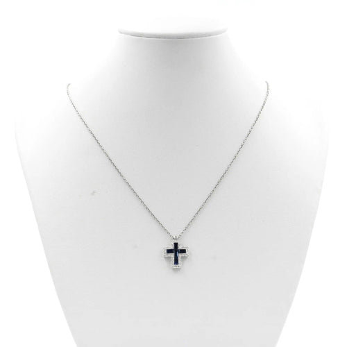 Collier en or blanc avec pendentif croix en saphir et diamants