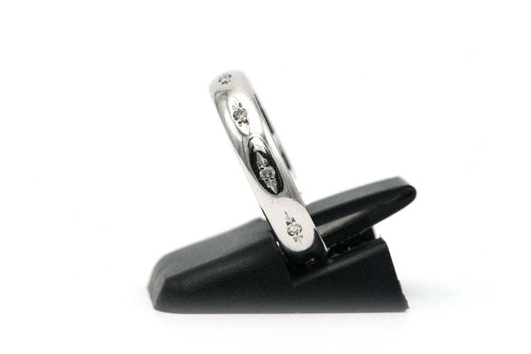 Bague 55 Bague contemporaine or blanc, diamants 58 Facettes B691