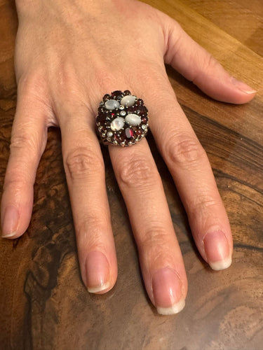 Bague 63 Bague Argent, Nacre Et Grenats 58 Facettes