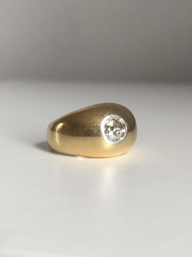 Bague bombée en or jaune 18K et diamant