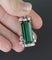Pendentif Pendentif or blanc, Tourmaline Verte (+/-16 Ct) et diamants (+/-1 Ct) 58 Facettes