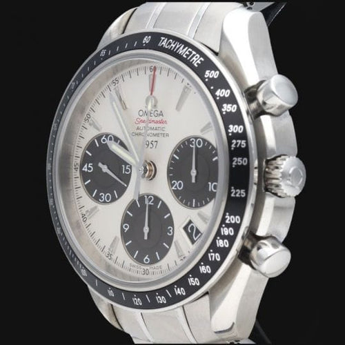 Montre Omega Montre Speedmaster Date Chronograph 58 Facettes MT45075