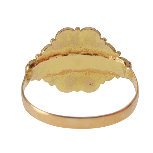 Élégance éternelle : la bague en or historique de Holland