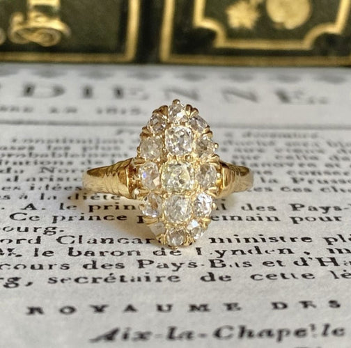 Bague 55 Bague ancienne en or jaune et diamants 58 Facettes 154