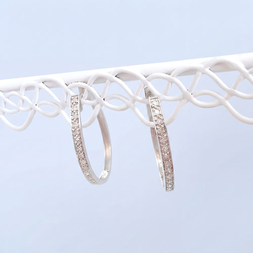 Boucles d'oreilles Boucles d'oreilles créoles ovales en diamants Or blanc 18K 58 Facettes 1761