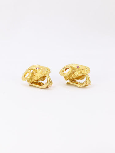 Boucles d'oreilles LALAOUNIS (Att. à) Clips d'oreilles tête de belier or jaune rubis 58 Facettes 1034.3