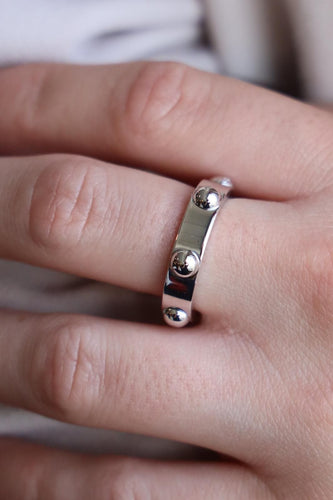 54 Louis Vuitton Bague  Or blanc 58 Facettes 1639540CN