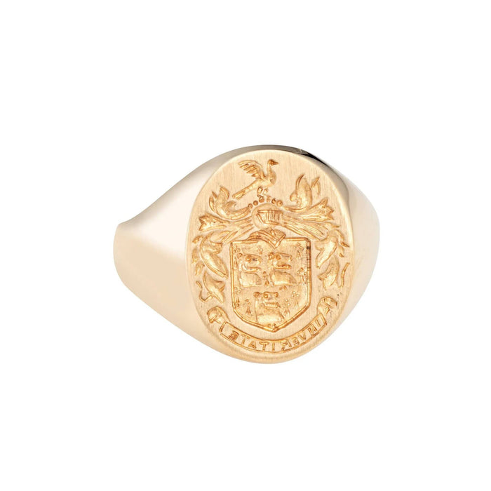 Bague chevalière avec blason familial en or jaune massif 58 Facettes G13534