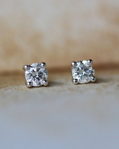 Boucles d'oreilles Paire Puces d'Oreilles Or Diamant 58 Facettes A11645