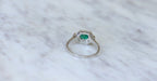 Ring 64 Art Deco Emerald and Diamond Ring, Platinum 58 Facettes