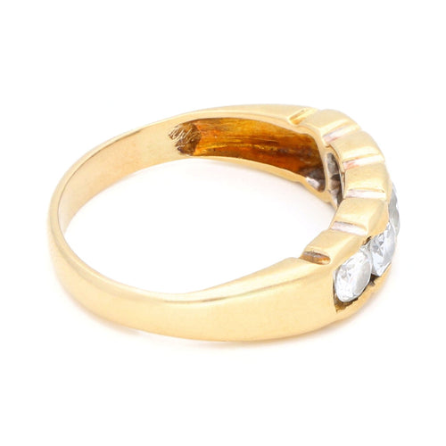 Bague 57.5 Bague rangée de diamants en or jaune 58 Facettes 7306A6DCBECD41E4B7D608831D2D088E