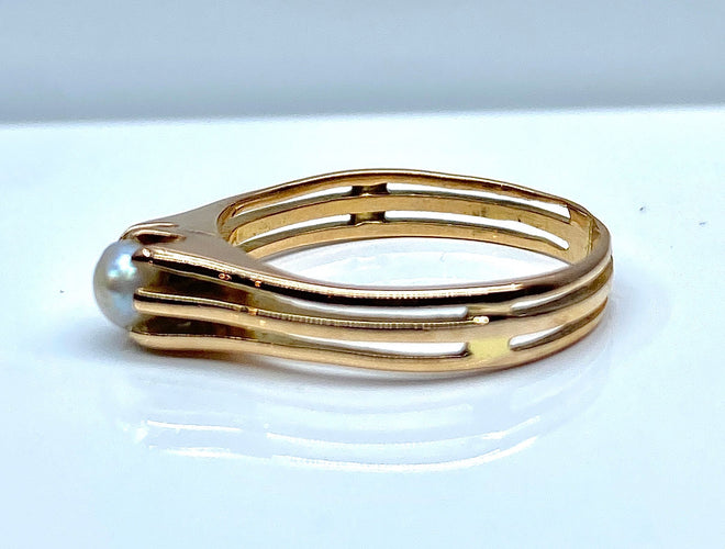 Bague en or rose perle fine vers 1900