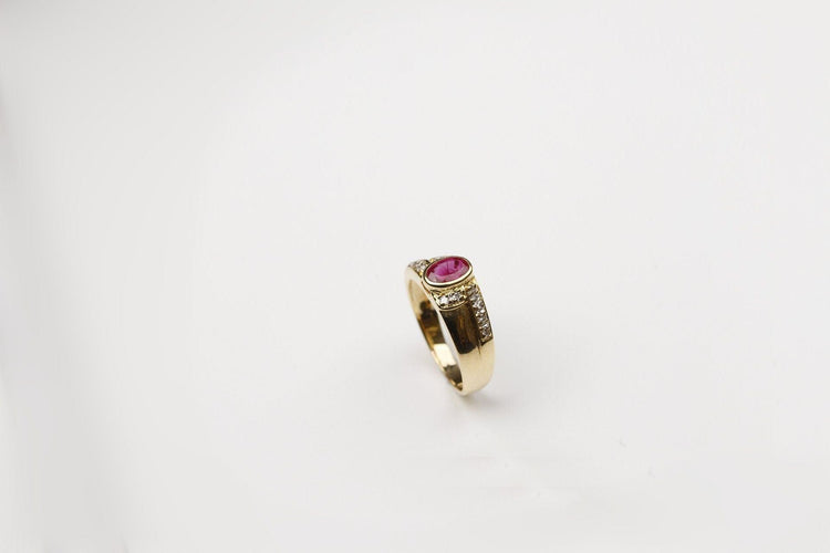 Bague 53 Bague Rubis ovale Diamants 58 Facettes