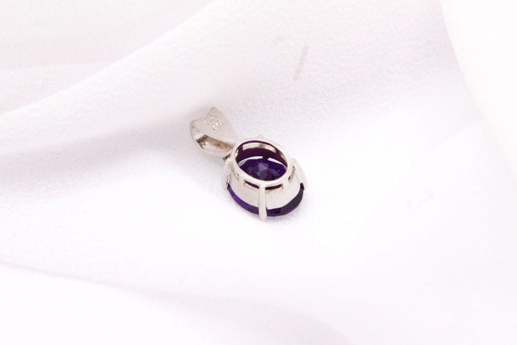 Pendentif Pendentif or blanc Améthyste 58 Facettes 250259