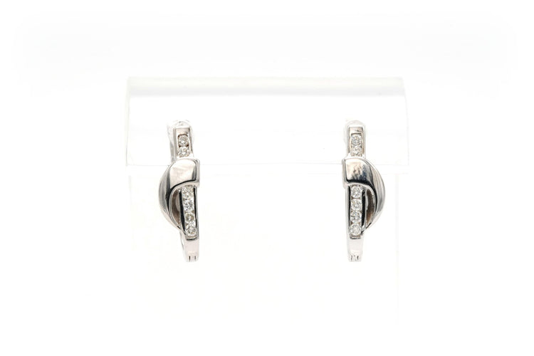Boucles d'oreilles Boucles d'oreilles contemporaines en or blanc serties de diamants 58 Facettes B624