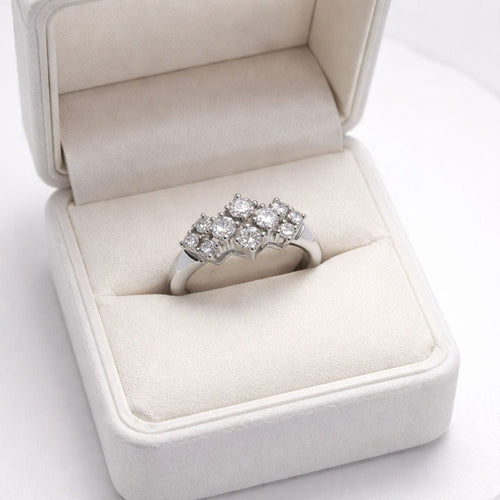 Bague 51 Bague en or blanc sertie de diamants – Modèle en grappe 58 Facettes 50406