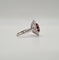 Bague 51 Bague or blanc sertie d’un rubis et diamants 58 Facettes