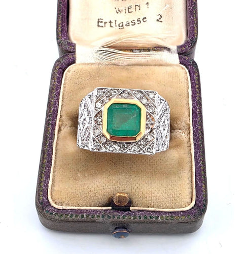 Bague 55 Bague en or jaune avec émeraude et diamants 58 Facettes