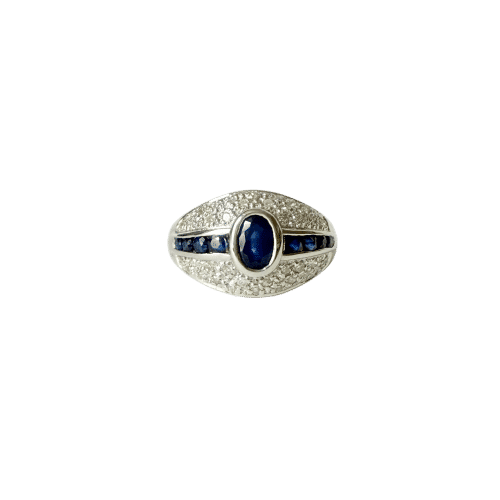 Bague n° 99 bandeau en or blanc 18 carats, saphirs et diamants