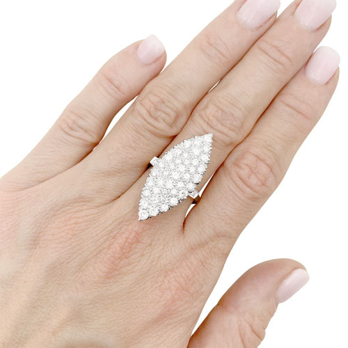 Bague 54 Bague marquise, deux ors, diamants. 58 Facettes 35068
