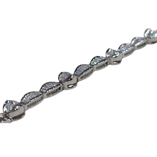 Bracelet Bracelet - Bracelet en or blanc 18k et diamants 58 Facettes P17