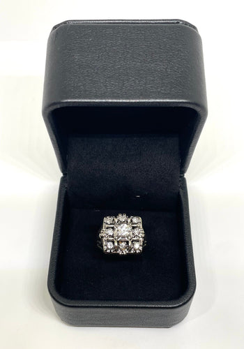 Bague 54 Bague marguerite or gris et diamant central 58 Facettes