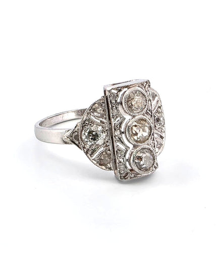 Bague 56 Anneau en platine à trois diamants old mine et diamants 58 Facettes