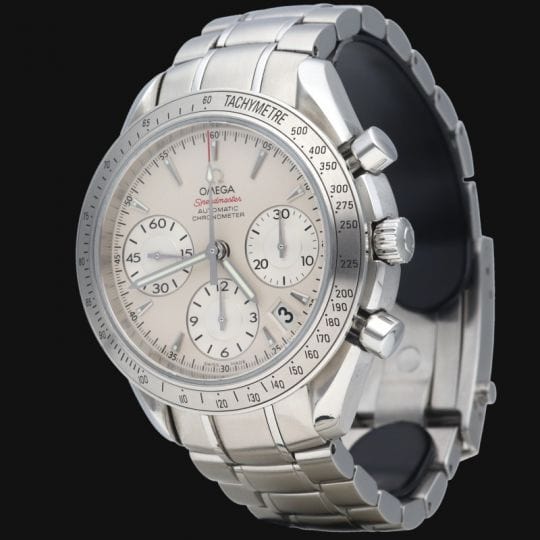 Montre Omega Montre Speedmaster Date Chronograph 58 Facettes MT41422