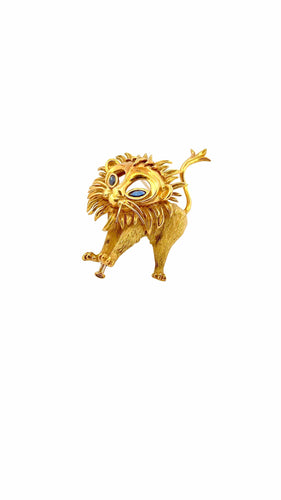 Broche Broche petit Lion en or jaune 18 carats et saphirs 58 Facettes