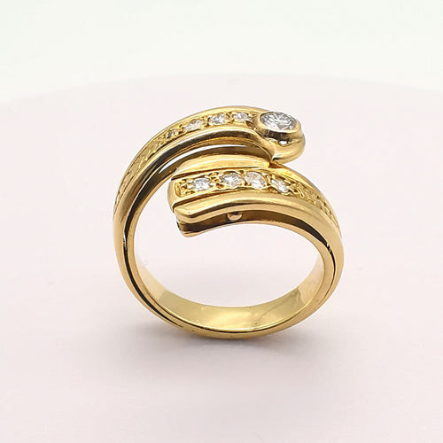 Bague 56 Bague or jaune 18 carats sertie de diamants de 0.54 carat 58 Facettes