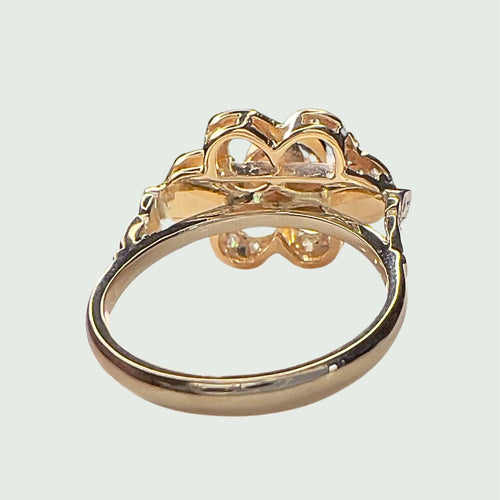 Bague SORTIJA DE DISEÑO ART DECO ÉPOCA 1930- 1935 de ORO 18 kts con DIAMANTES s y PERLA de cultivo. 58 Facettes Q988A